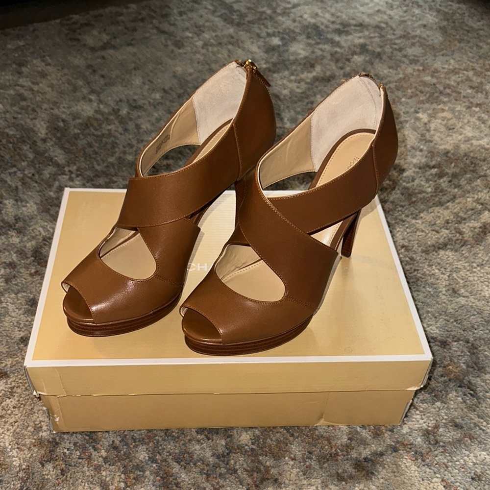 Micheal Kors Brown Peep-Toe Heels